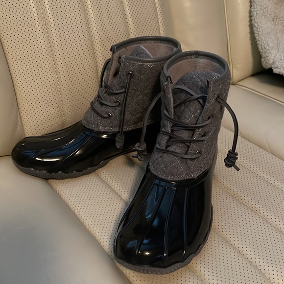 Seven7 wool duck boots EUC size 9 - Picture 2 of 5